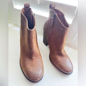 New B.P. Brown Ankle Booties Size 8